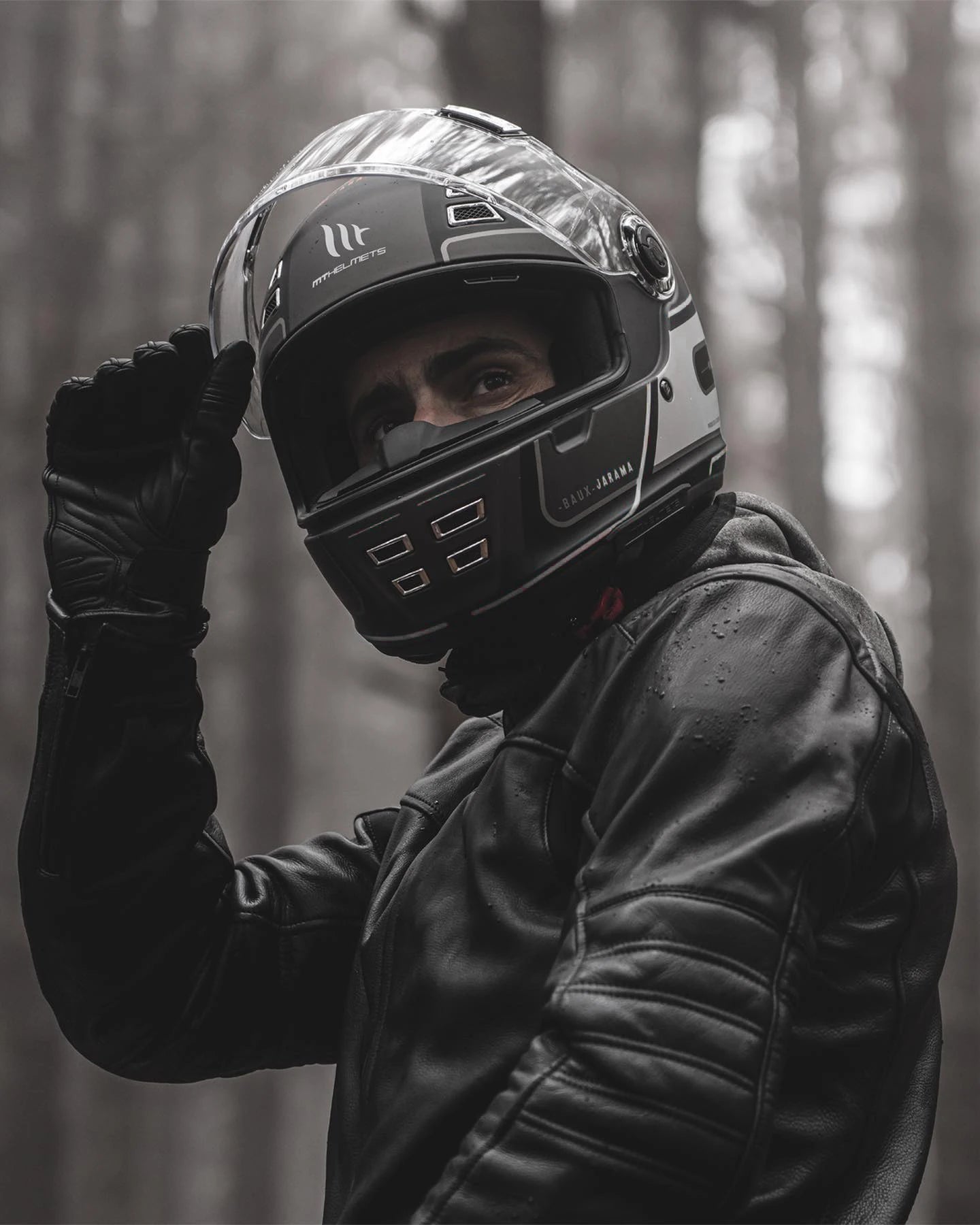 MT Helmets Jarama Full Face Motorcycle Helmet – DOT + ECE + CCC Certified, ABS Shell, Clear Visor